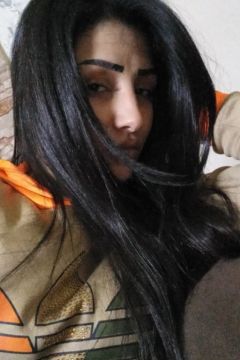 Cheap incall escort invites you to her place in lebanon