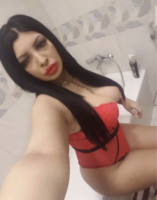 Book a hot Keesha, 153 cm on the best escort website