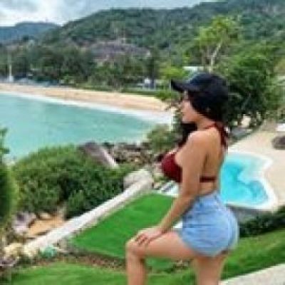 Cheap escort girl Mimi sees her clients in Beirut