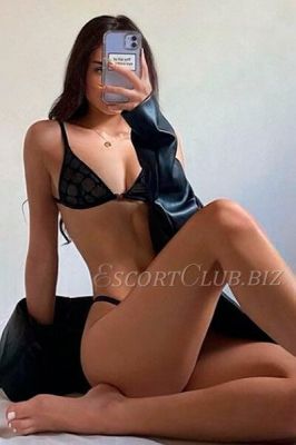 Mature escorts of lebanon does a BJ for LBP 500