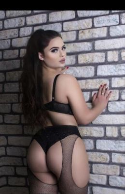 Find escorts on sexbeirut.club: book your time with kinky Wanda