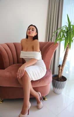 Raven from the best escort provider in Beirut