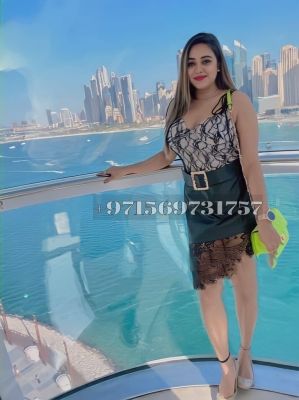 Hot babe in Beirut: Janine wants to share her passion with you