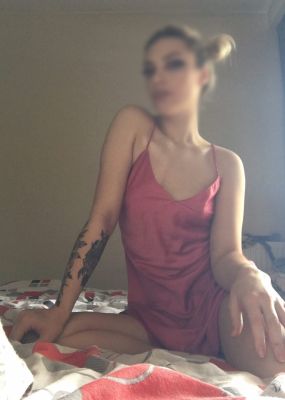 Invite lebanon outcall escort Fleur to your flat or hotel room