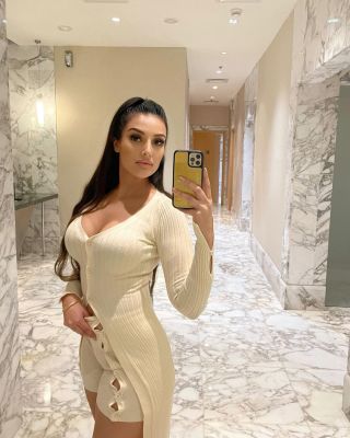 Mature female escort aged 31 is ready to meet you