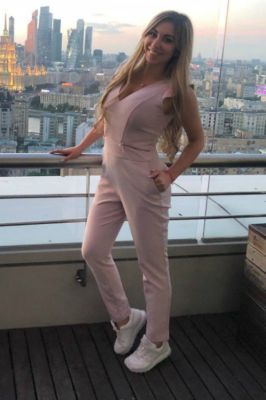 Beirut escort for A-Level sex: Ailith (69 kg, 172 cm)
