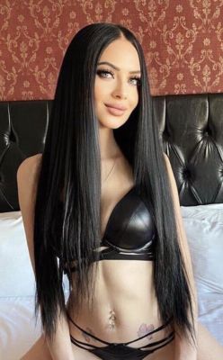 Indian escort Kristine wants to meet tonight