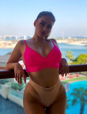 Super busty escort in Beirut: Wanda (168 cm, 64 kg)