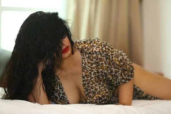 Genevieve — sex massage from Beirut
