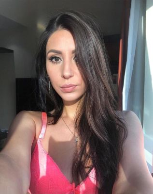 24 hour escort Nadine in Beirut is waiting for a call