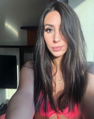 Elite model from Beirut: Nadine with photos and reviews