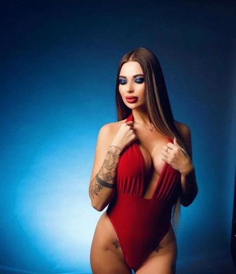 Mature female escort aged 23 is ready to meet you