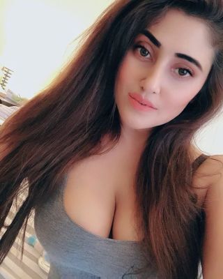 Adult date with sexy Vera, 159 cm, 52 kg