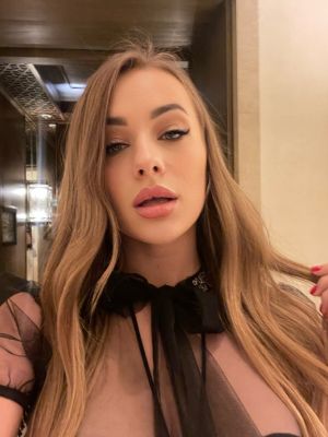escort Gabriella — pictures and reviews