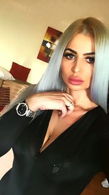 Invite lebanon outcall escort Renee to your flat or hotel room