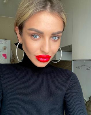 Female escort Unmada for sex in Beirut 