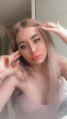 Beirut massage service offered by hooker Adora