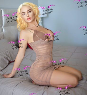 Busty escort in Beirut: Xandra works 24 round the clock