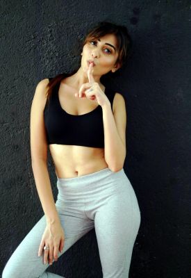 Sexy escort - independent Beirut girl Linda, 59 kg, 164 cm 