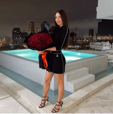 Mature female escort aged 22 is ready to meet you