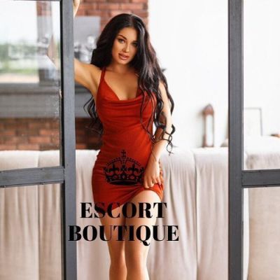 Latin escort Nieves in Beirut, LBP 500 per hour