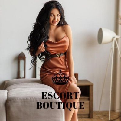Enjoy Beirut sex massage done by escort Nieves