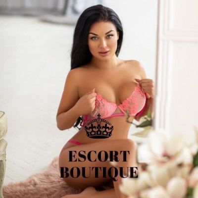 Pretty Nieves for escort adult entertainment in Beirut