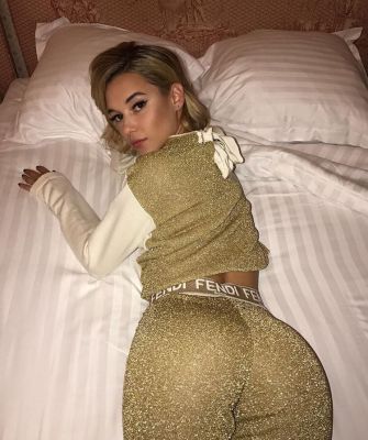 Girl escort service in Beirut from Abigail