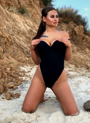 Petite escort Beirut (weight: 48 kg; height: 156 cm)