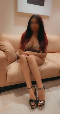 Cheap girl Jennifer offers full service at a low price, from LBP400/hr