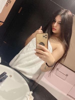 Enjoy Beirut sex massage done by escort Carla