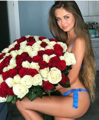 Blonde escort Mary is a star of Beirut for oral sex