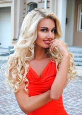 Need escort and babes? Ella is ready for sex with you