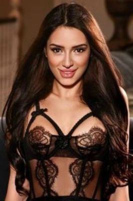 Submissive female loves BDSM, call +961811434842 