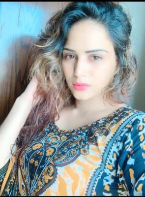 Invite lebanon outcall escort Alice to your flat or hotel room