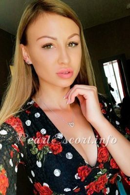 Busty escort in Beirut: Alaia works 24 round the clock