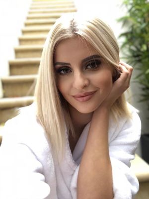 Arab escort in Beirut: Serenity, 27 years of age