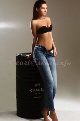 Sex, OWO, intimate games with lebanon turkish escort Odette