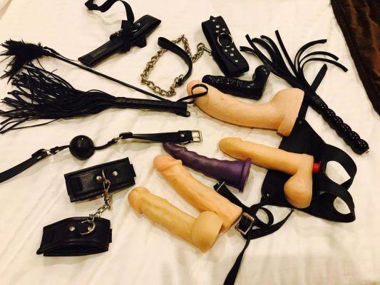 Cheap incall escort invites you to her place in lebanon