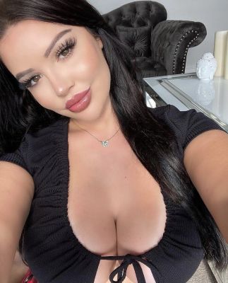Erin is ready for dating lesbian ladies 24 7