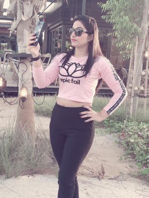 Cheap escort girl Georgina sees her clients in Beirut