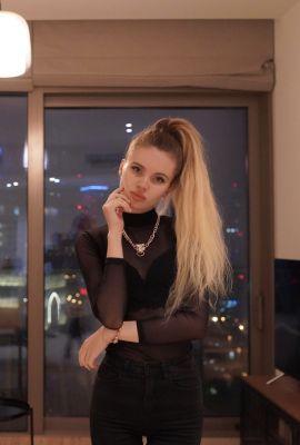 Cute lesbian girl will meet ladies, call +961797841270 