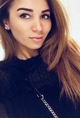 Indian escort Elide wants to meet tonight