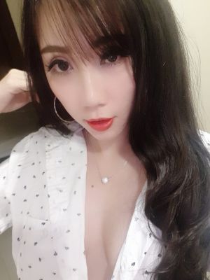 Busty Beirut escort Violina, 22 y.o.
