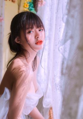 Female escort Valentia for sex in Beirut 