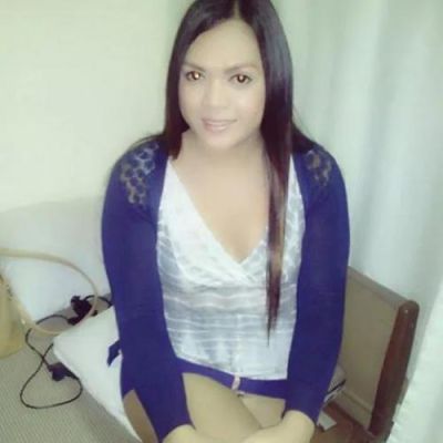 Beautiful escort model Kelley: weight 49 kg, height 157 cm