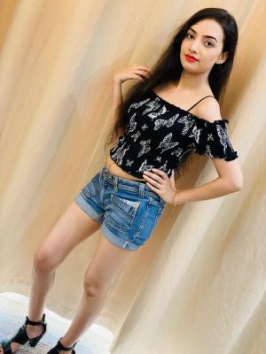 Escort profile of Harriet with pics and reviews