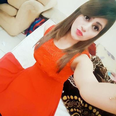 Busty escort in Beirut: Nieve works 24 round the clock