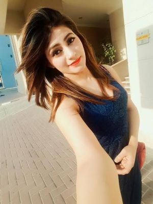 Indian escort Nieve wants to meet tonight
