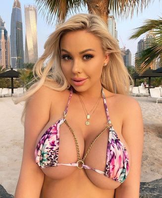 Cheap escort girl Cordelia sees her clients in Beirut